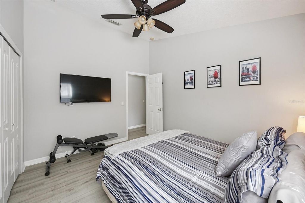 Image 24 of property listing at 11625 GREAT COMMISSION WAY, Orlando, FL 32832