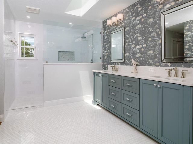 10250 NW 76TH TERRACE, Ocala, FL 34482