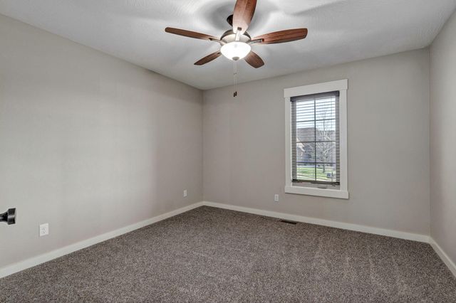 1301 S Amber Ridge Drive, Nixa, MO 65714