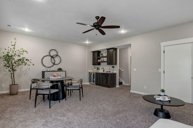 1301 S Amber Ridge Drive, Nixa, MO 65714