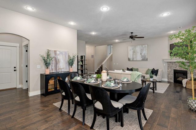 1301 S Amber Ridge Drive, Nixa, MO 65714