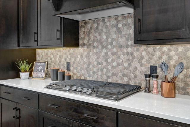 1301 S Amber Ridge Drive, Nixa, MO 65714