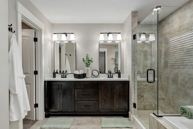 1301 S Amber Ridge Drive, Nixa, MO 65714