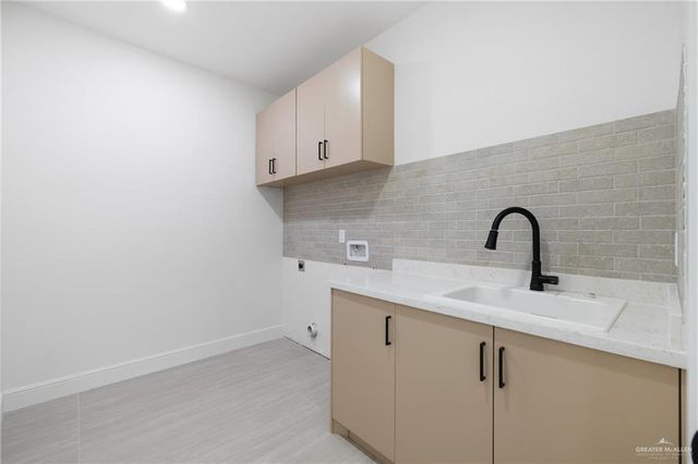 9900 N 25th Street, Mcallen, TX 78504