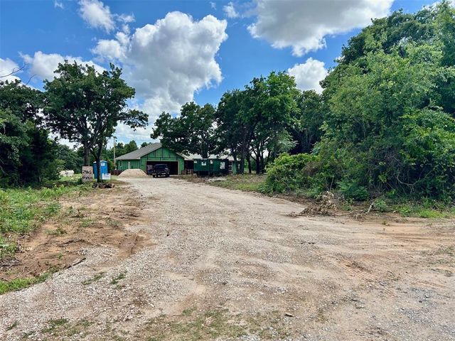 2465 Gina Court, Guthrie, OK 73044
