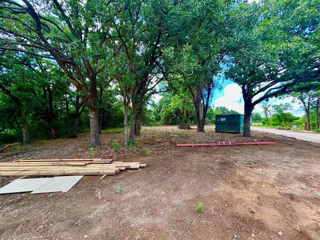 2465 Gina Court, Guthrie, OK 73044