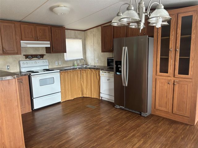 151 Cottletown RD, Smithville, TX 78957