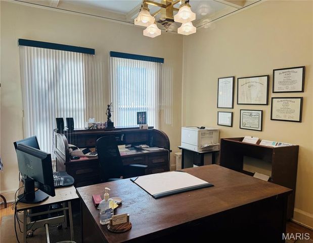 1001 Center Street, Hannibal, MO 63401