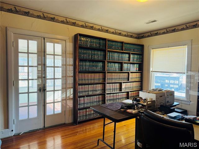 1001 Center Street, Hannibal, MO 63401