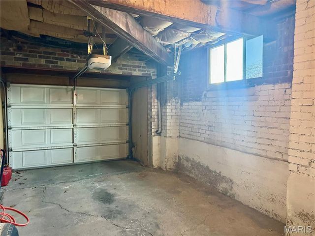 1001 Center Street, Hannibal, MO 63401