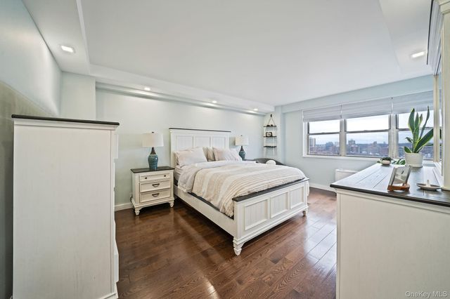 10230 66th Road 21H, Forest Hills, NY 11375