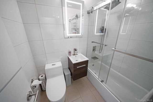 10230 66th Road 21H, Forest Hills, NY 11375