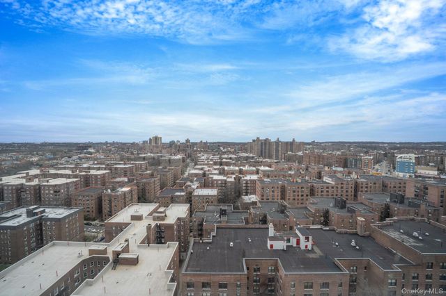 10230 66th Road 21H, Forest Hills, NY 11375