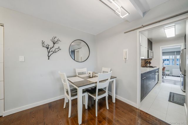 10230 66th Road 21H, Forest Hills, NY 11375