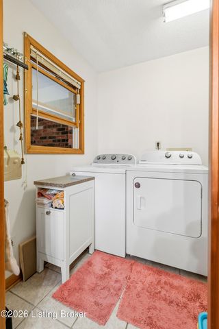 1038 Trevilian Way, Louisville, KY 40213