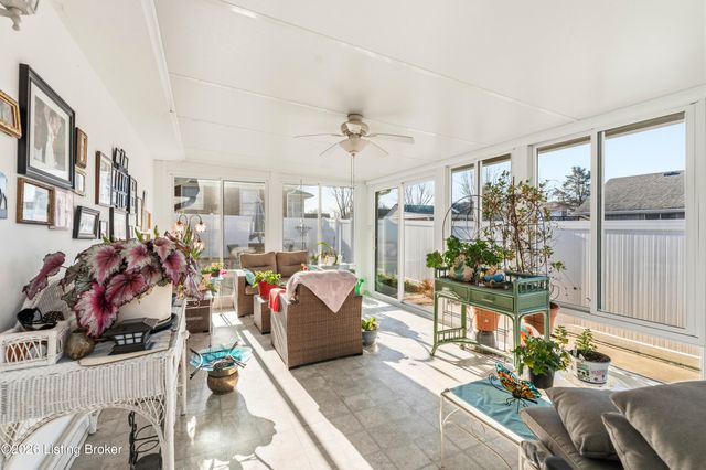 1038 Trevilian Way, Louisville, KY 40213