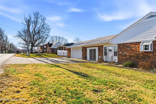 1038 Trevilian Way, Louisville, KY 40213