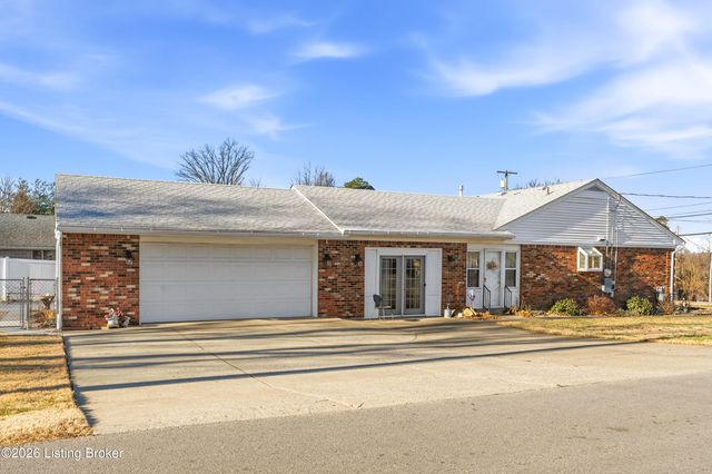 1038 Trevilian Way, Louisville, KY 40213