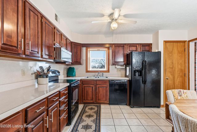 1038 Trevilian Way, Louisville, KY 40213