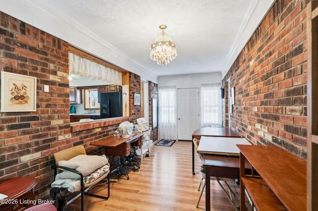 1038 Trevilian Way, Louisville, KY 40213