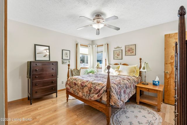 1038 Trevilian Way, Louisville, KY 40213