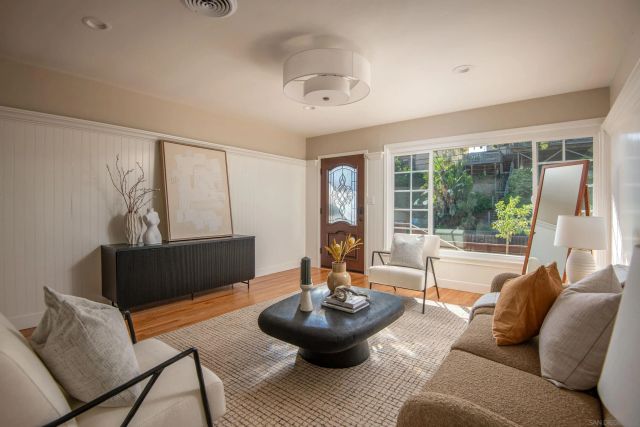 2711 N Arroyo Drive, San Diego, CA 92103