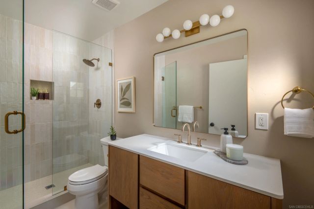 2711 N Arroyo Drive, San Diego, CA 92103