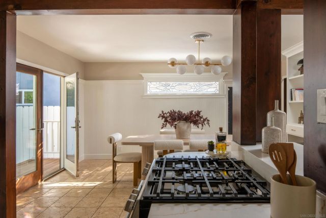 2711 N Arroyo Drive, San Diego, CA 92103