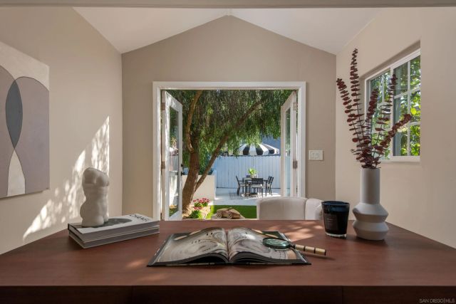 2711 N Arroyo Drive, San Diego, CA 92103