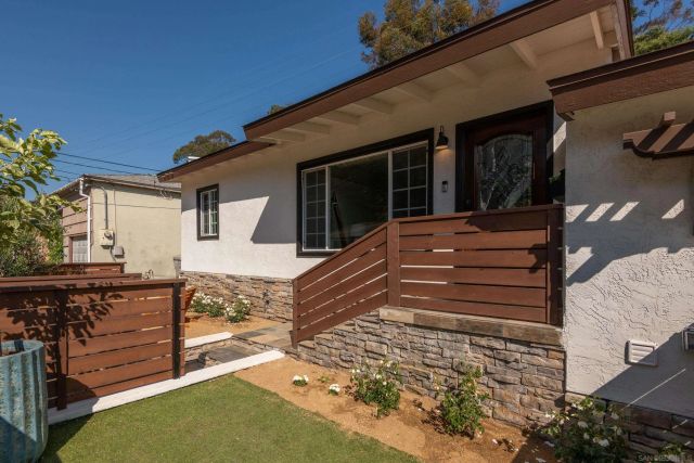 2711 N Arroyo Drive, San Diego, CA 92103