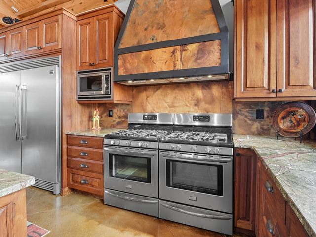 71 Nature Pointe Drive, Tijeras, NM 87059