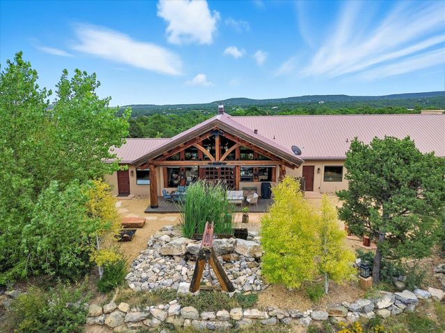 71 Nature Pointe Drive, Tijeras, NM 87059