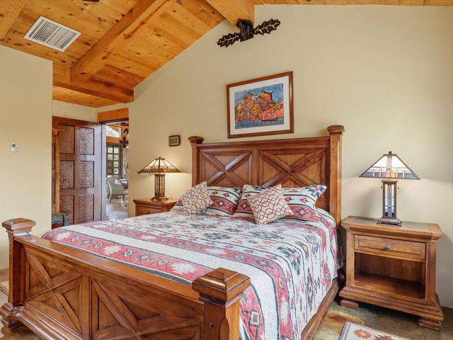 71 Nature Pointe Drive, Tijeras, NM 87059