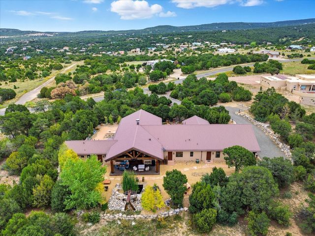 71 Nature Pointe Drive, Tijeras, NM 87059