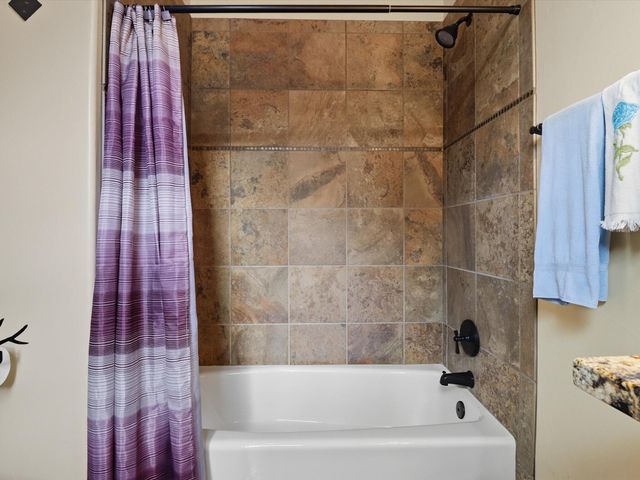 71 Nature Pointe Drive, Tijeras, NM 87059