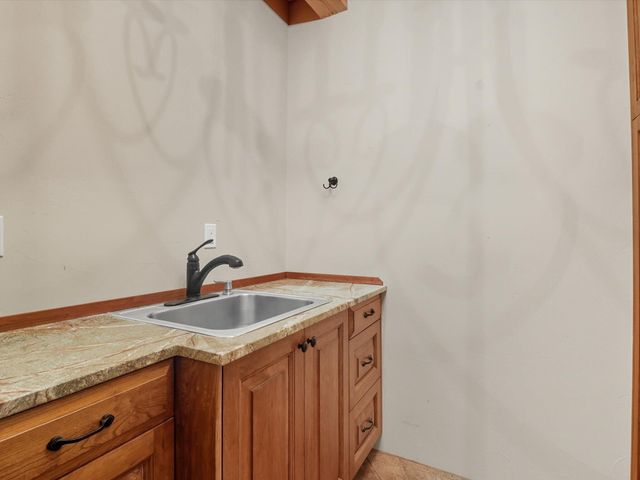 71 Nature Pointe Drive, Tijeras, NM 87059