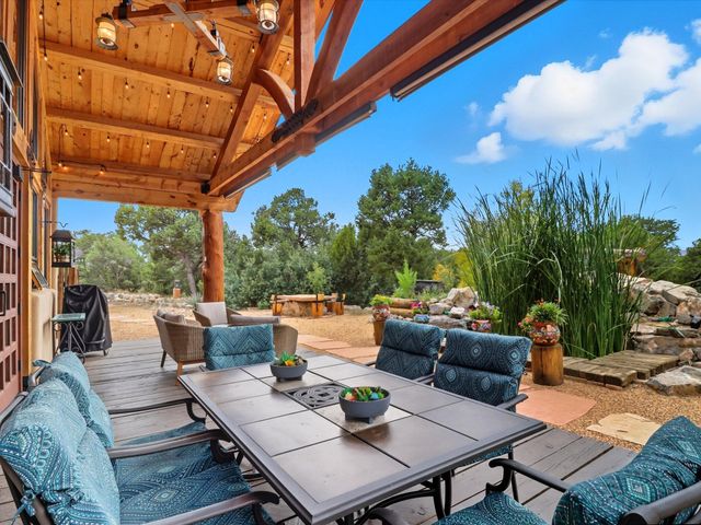 71 Nature Pointe Drive, Tijeras, NM 87059