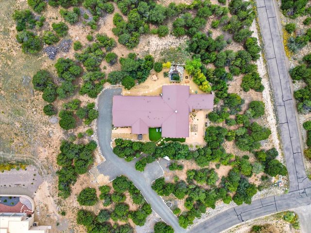 71 Nature Pointe Drive, Tijeras, NM 87059