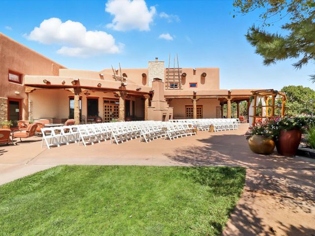 71 Nature Pointe Drive, Tijeras, NM 87059