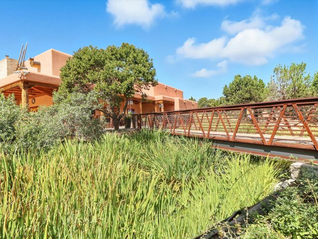 71 Nature Pointe Drive, Tijeras, NM 87059