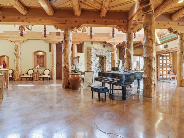 71 Nature Pointe Drive, Tijeras, NM 87059