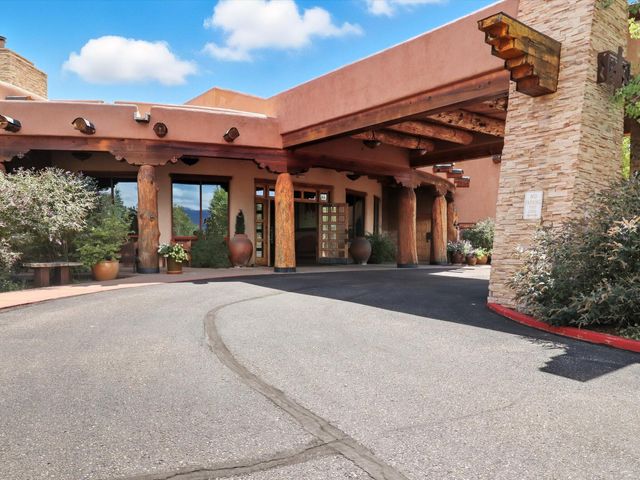 71 Nature Pointe Drive, Tijeras, NM 87059