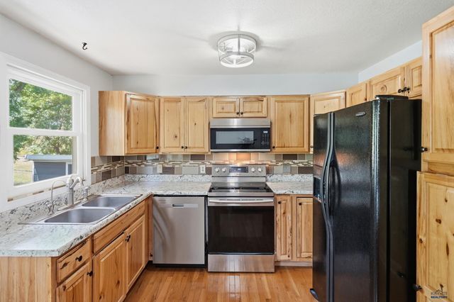 5805 W ELMWOOD DR, Black Hawk, SD 57718