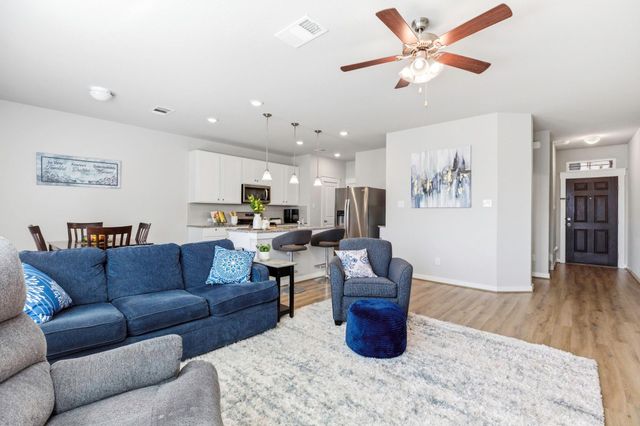 17205 Leafroller DR B, Pflugerville, TX 78660