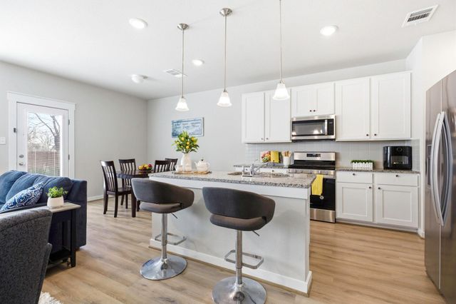 17205 Leafroller DR B, Pflugerville, TX 78660