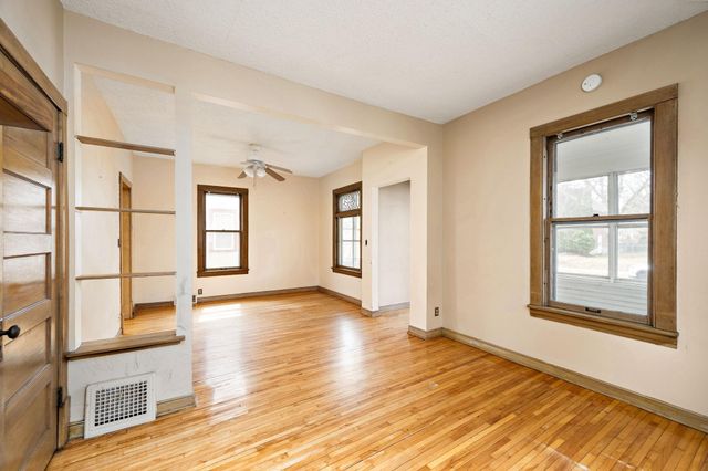 2841 39th Avenue S, Minneapolis, MN 55406