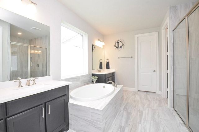 2131 Berry Trace Court, Manvel, TX 77578