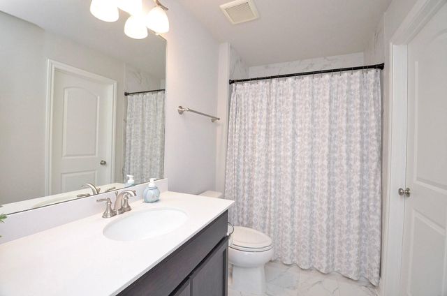 2131 Berry Trace Court, Manvel, TX 77578