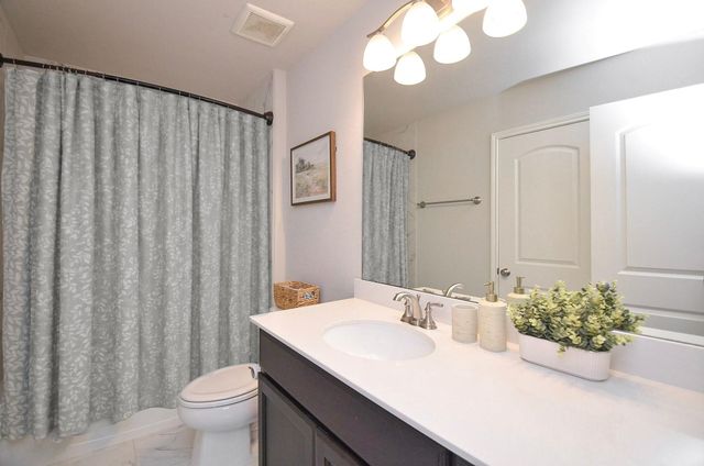 2131 Berry Trace Court, Manvel, TX 77578