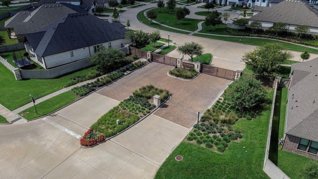 2131 Berry Trace Court, Manvel, TX 77578